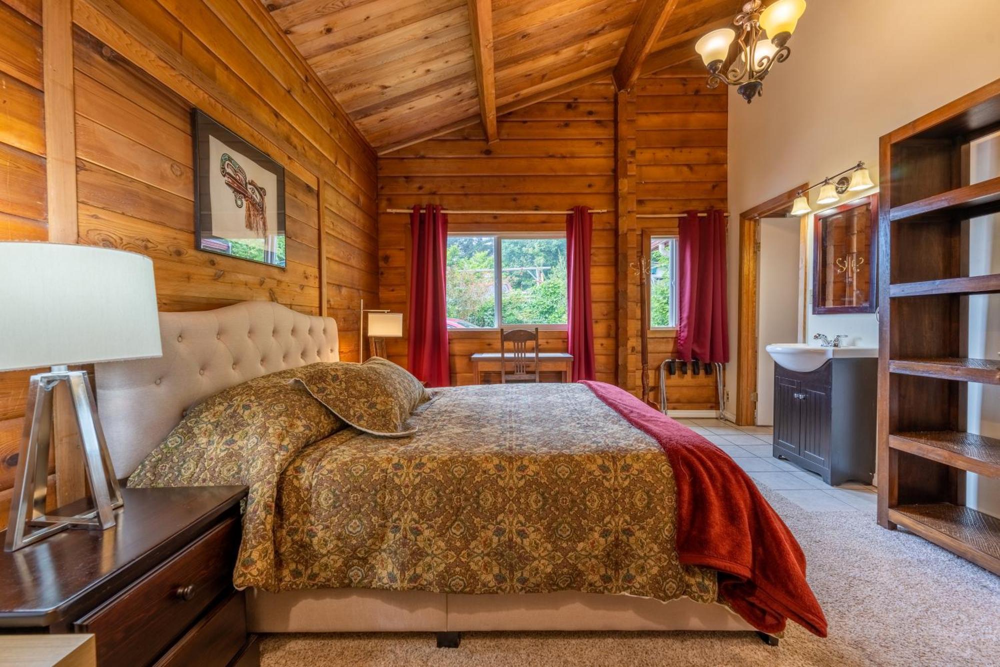 Alert Bay Lodge エクステリア 写真