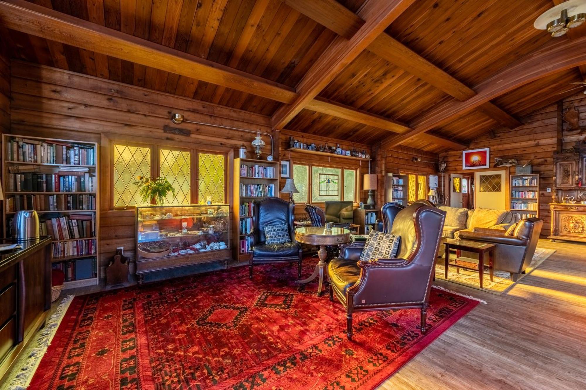Alert Bay Lodge エクステリア 写真