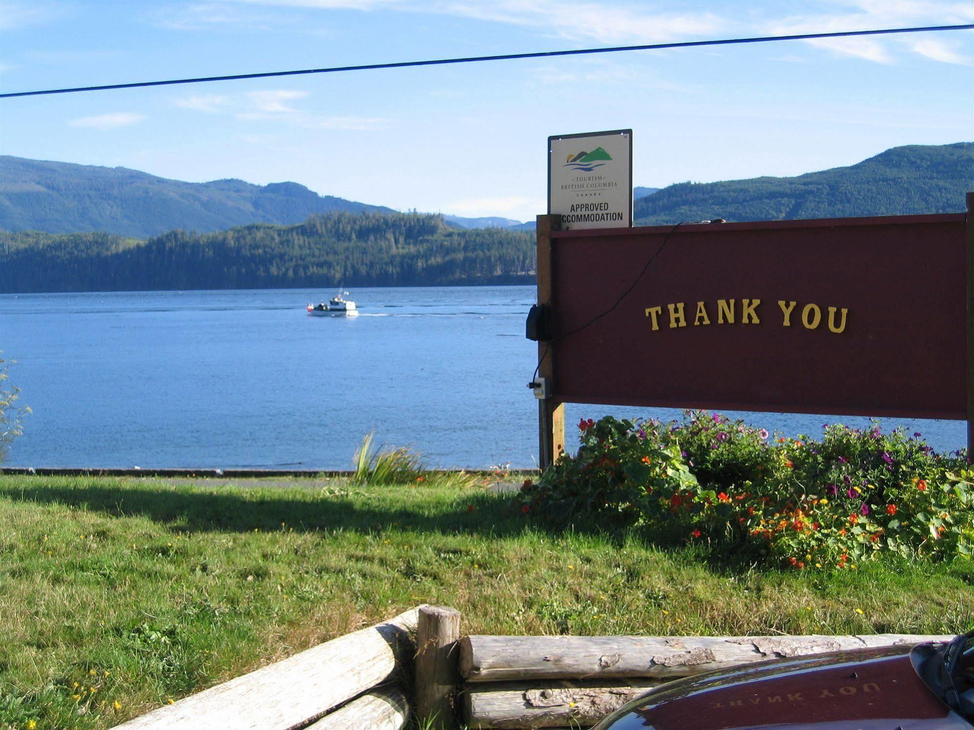 Alert Bay Lodge エクステリア 写真